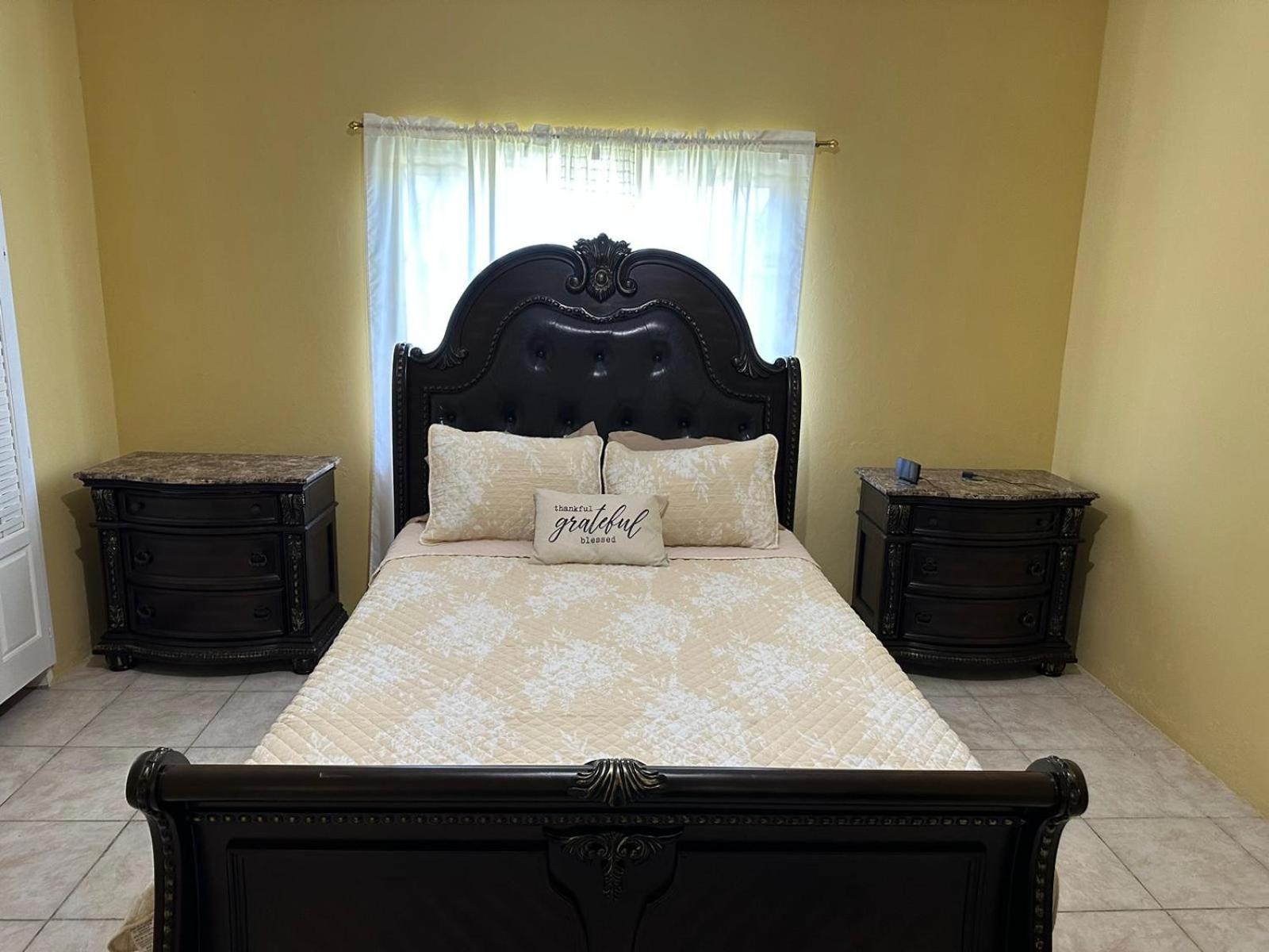 St Bess Comfort Style Black River Exterior photo